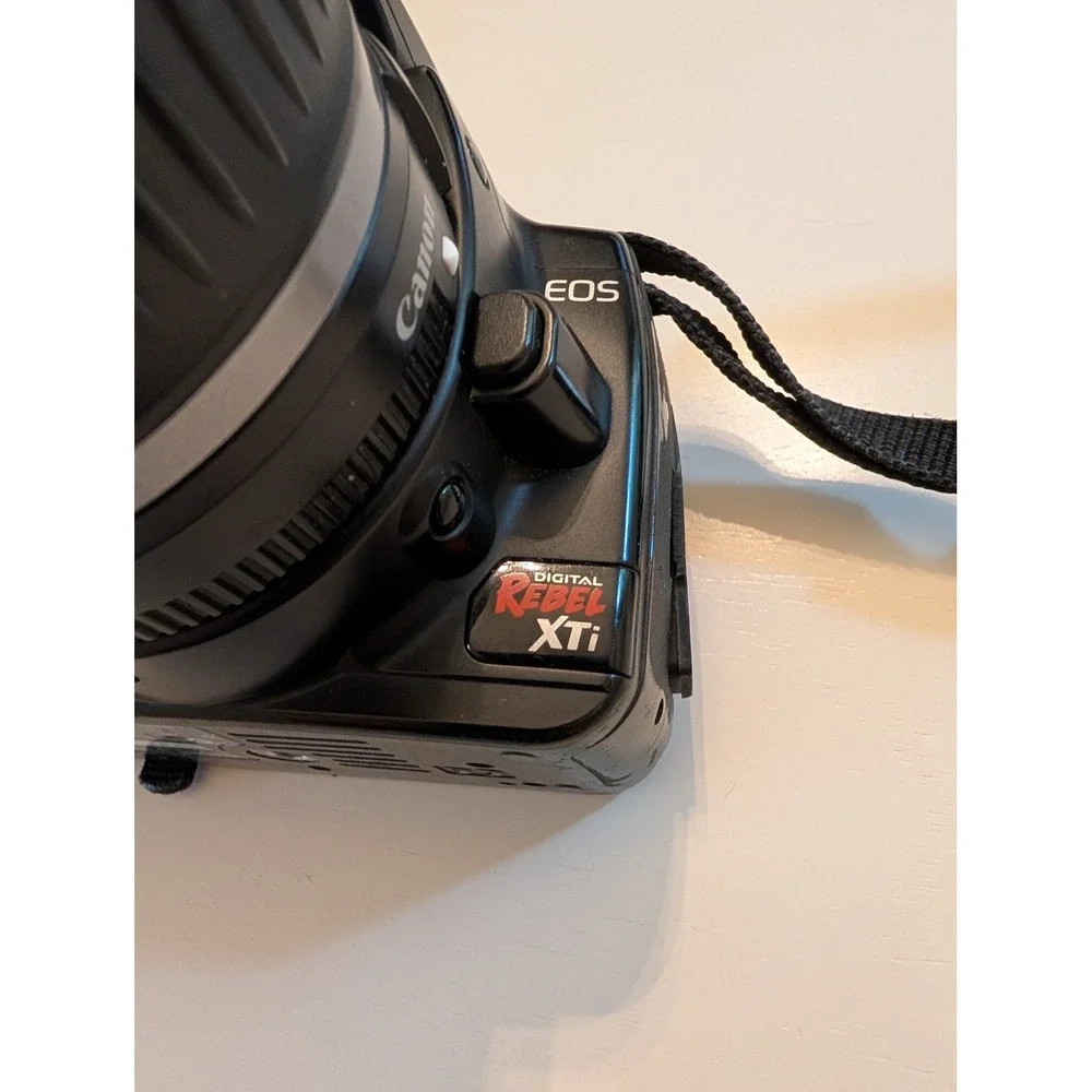 Canon DSLR EOS Digital Rebel XTi 18-55mm Lens Bundle Kit DS126151 3 Batteries
